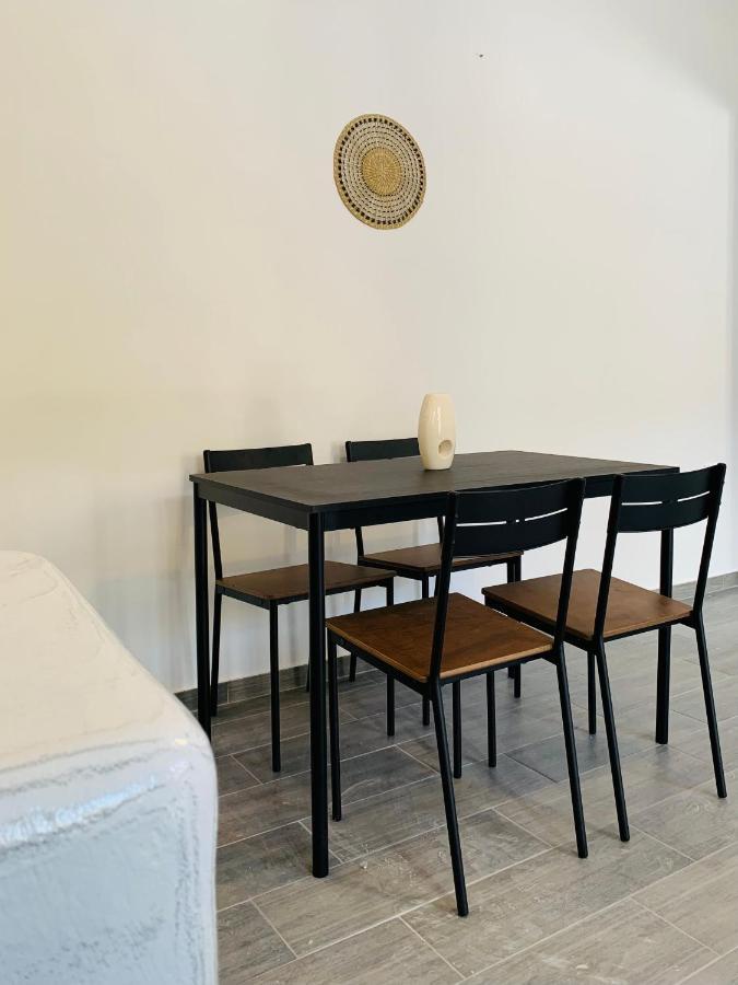 Juli'S Suites Merichas Ngoại thất bức ảnh
